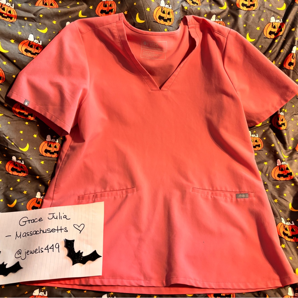 Figs Women's Coral Short Sleeve Top